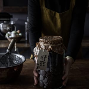 Menakao 100% Dark Chocolate Couverture 2.5kg